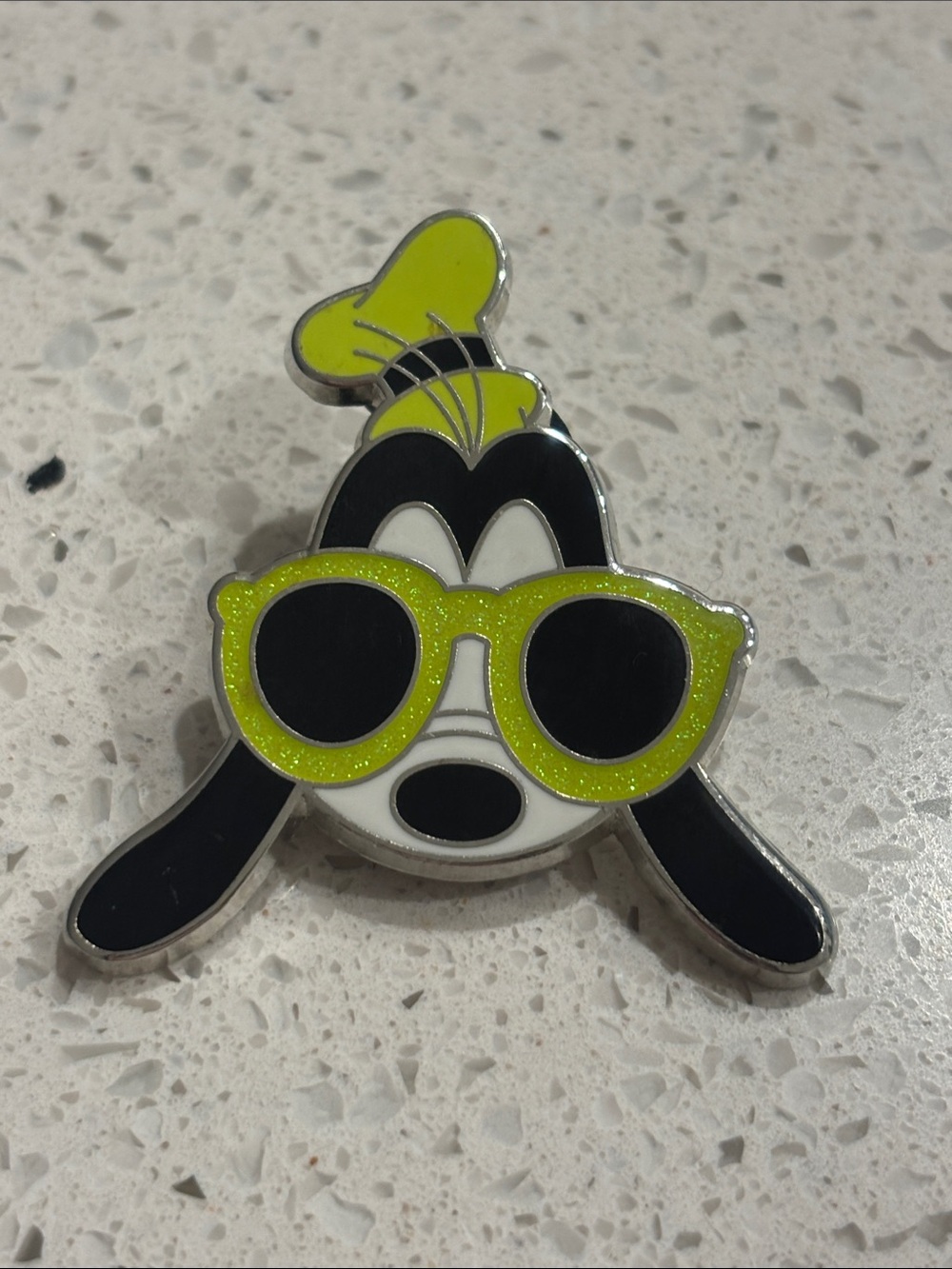 Disney Goofy sunglasses pin 5 for 25$